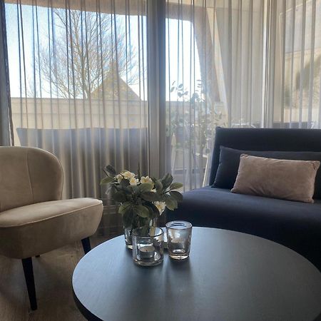 Appartement Zilt, een ruim 4-persoons appartement Buren  Buitenkant foto