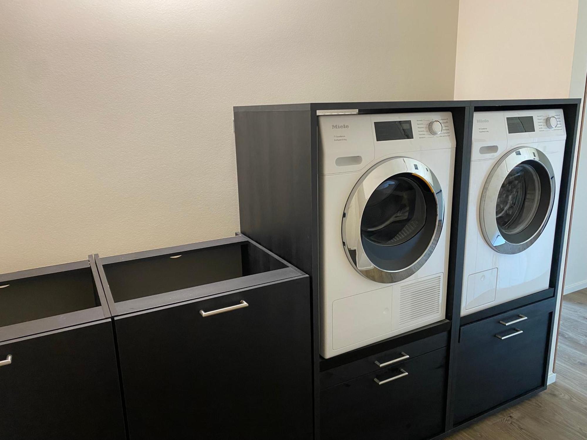 Appartement Zilt, een ruim 4-persoons appartement Buren  Buitenkant foto
