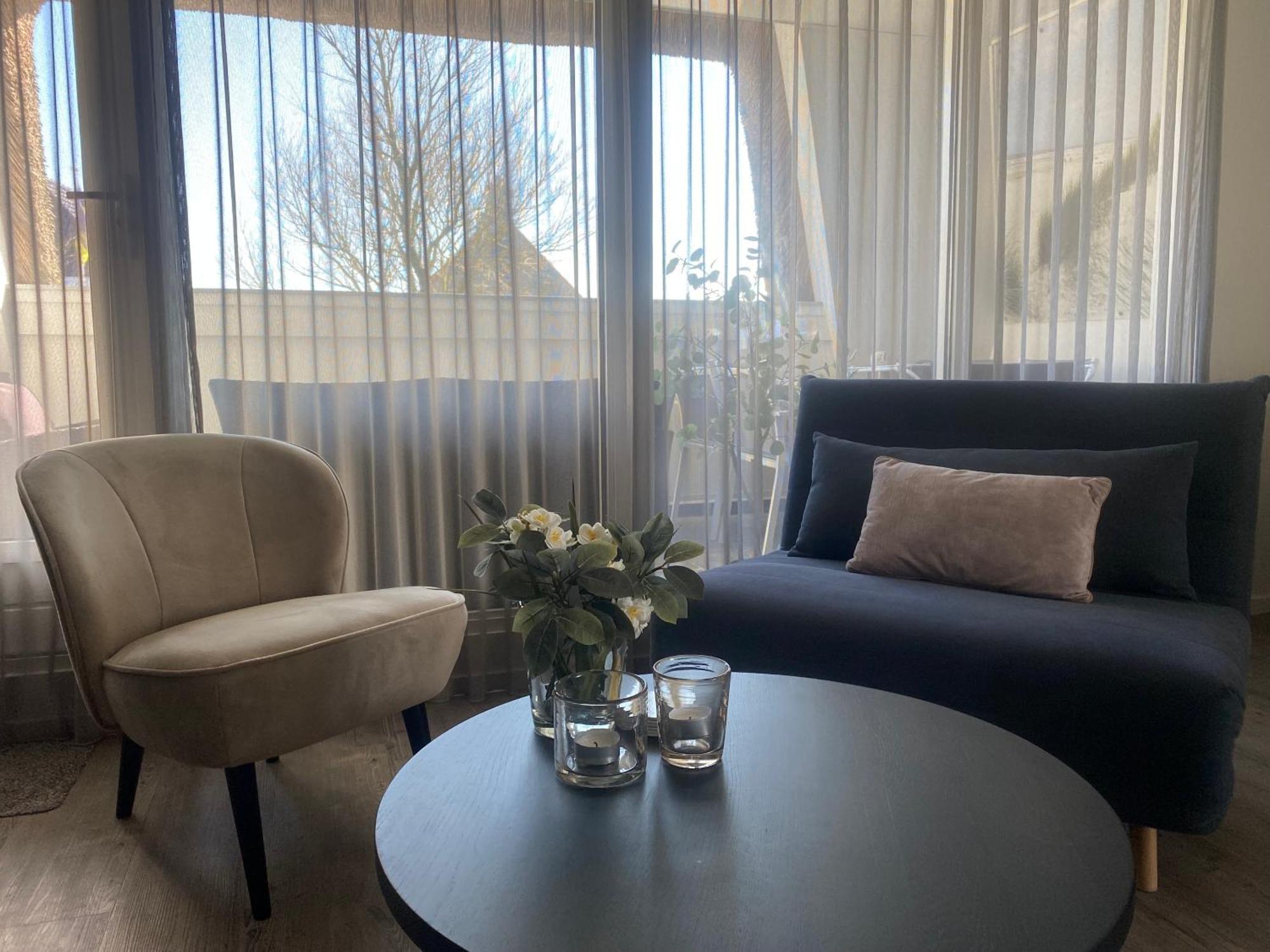 Appartement Zilt, een ruim 4-persoons appartement Buren  Buitenkant foto